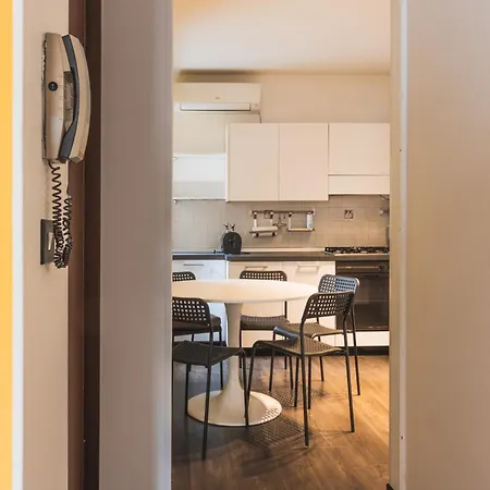 Piazza Goldoni Mazzini *free Wifi* * ترييستي