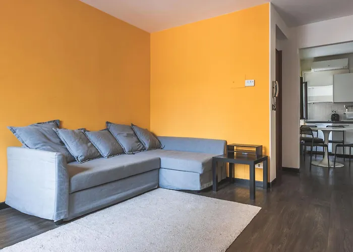 [piazza Goldoni] Mazzini *free Wifi* Trieste