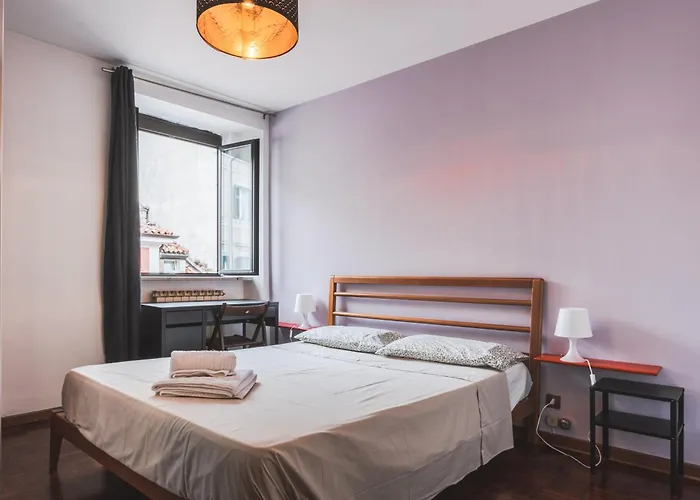 [piazza Goldoni] Mazzini *free Wifi*