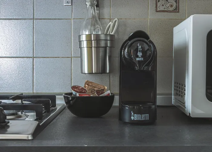 [piazza Goldoni] Mazzini *free Wifi* Trieste